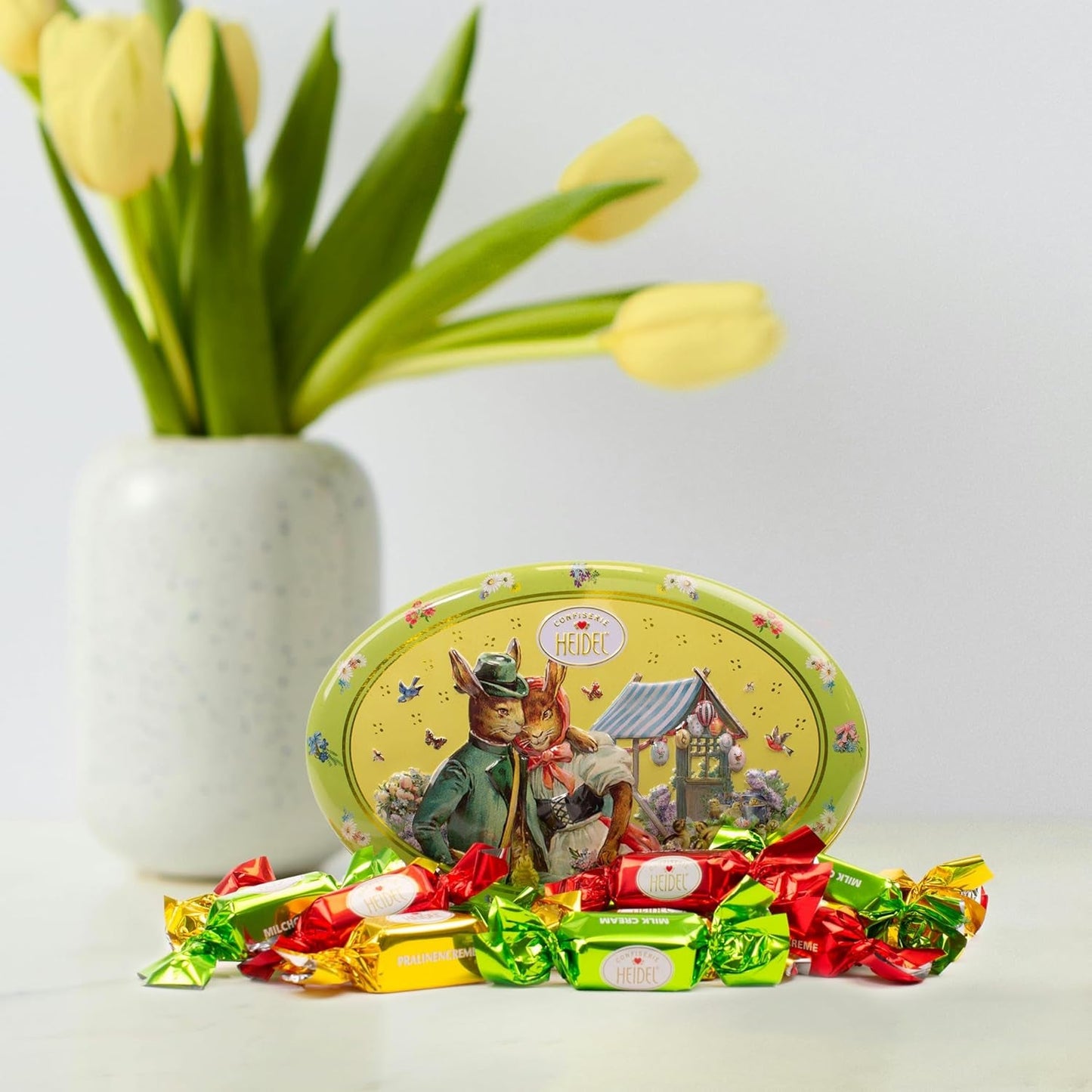 Heidel paaskaart geschenkdoos 183g, premium melkchocoladepraline met decoratieve metalen doos, ideaal als paascadeau