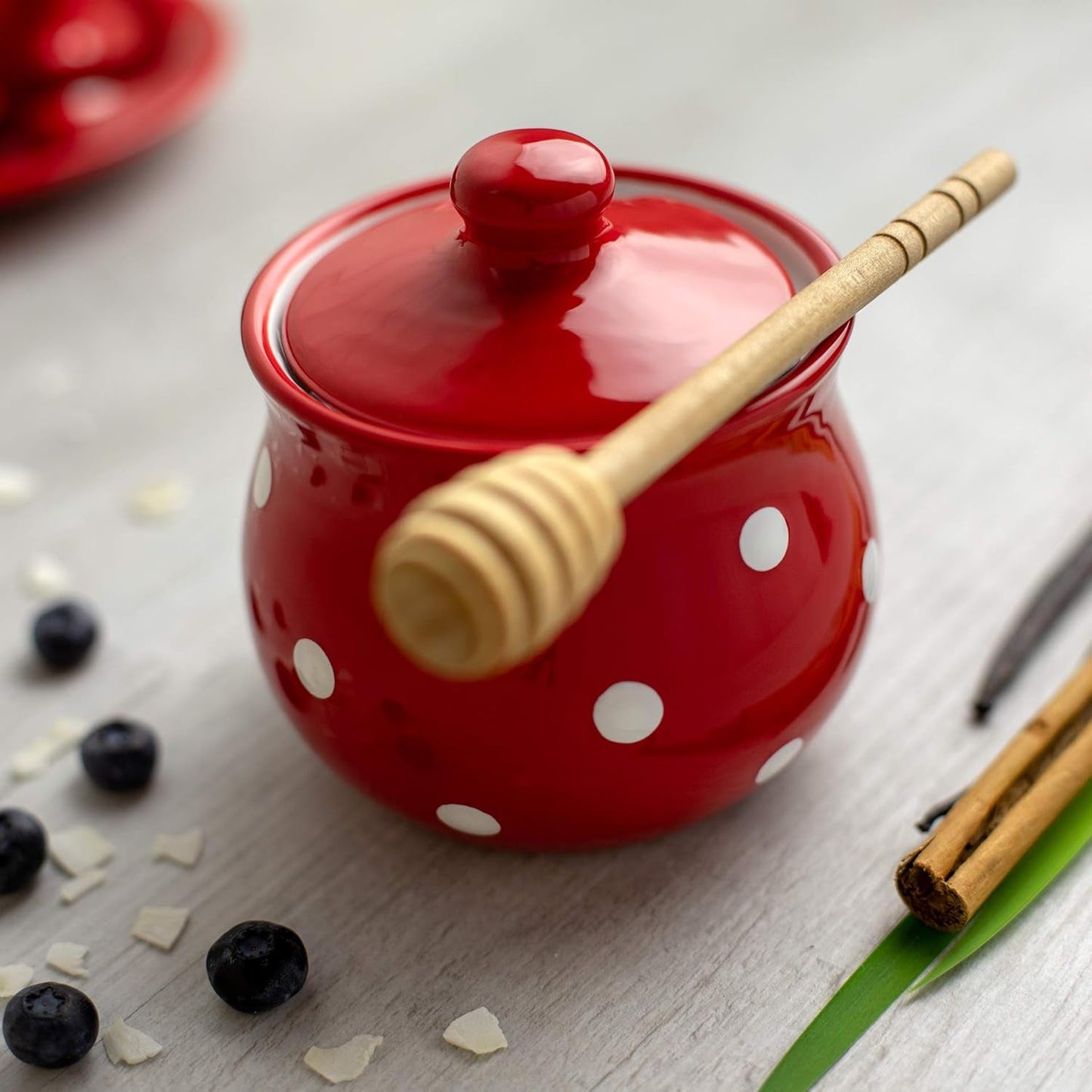 City to Cottage® - Groot theeservies | Rood en Wit | Punten | Handgemaakt | Keramieken theepot 1,7 liter, melkkannetje, suikerpot