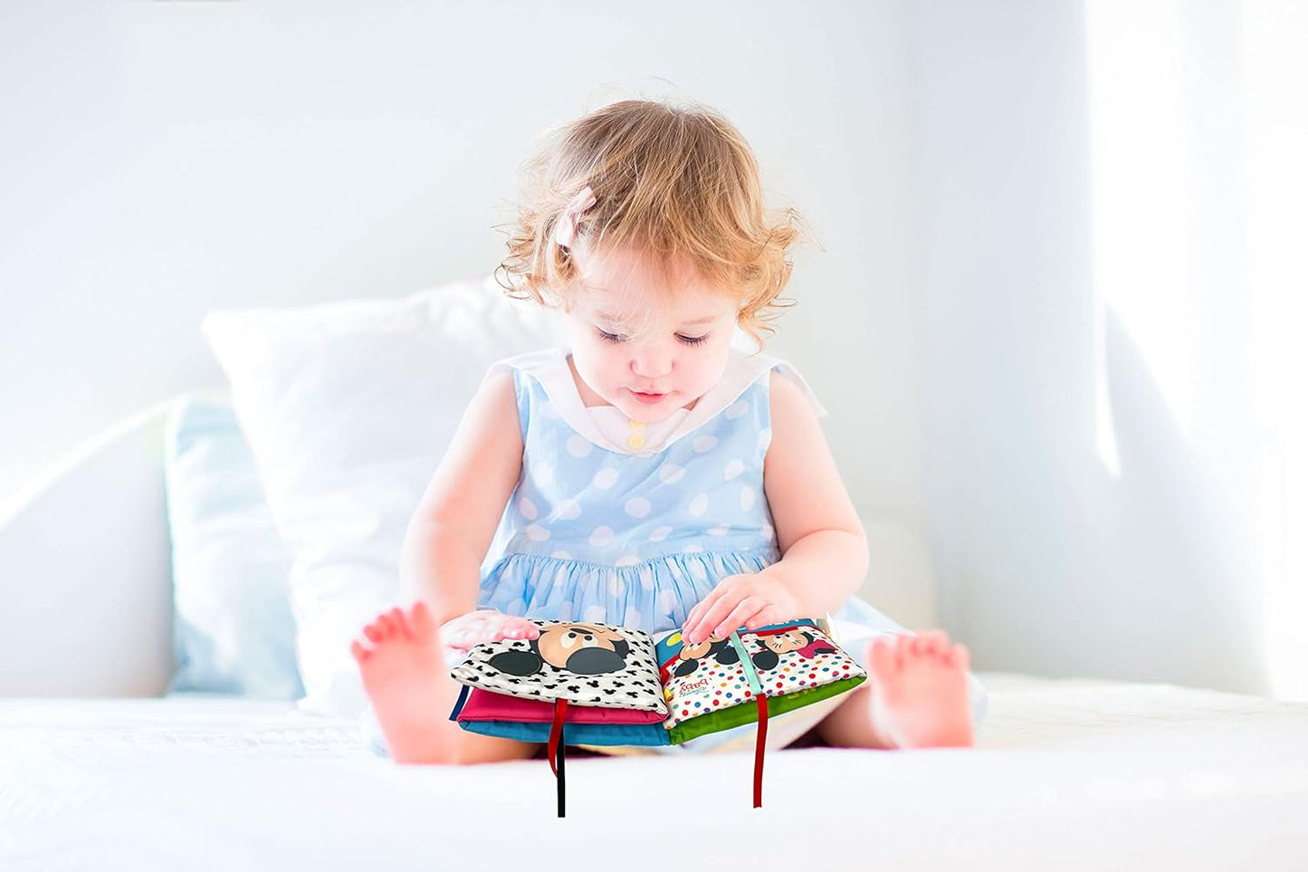 Clementoni 17721 Disney Baby - stoffen boek, veelzijdig babyreisspeelgoed, knetterend en piepend prentenboek voor pasgeborenen vanaf 0 maanden Babyspeelgoed Naty Shop