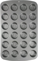 CSB111 Antihaftbeschichtete Mini-Muffinform Mit 24 Löchern Aus Karbonstahl, Edelstahl, Zilver, 39,4 X 24,6 X 2,1 Cm Vormen en bakplaten Naty Shop 39,4 X 24,6 X 2,1 Cm Einzeln