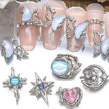 16 Stijl Luxus Mond Stern Nagel Charms 3D Nail Charms Y2K Legierung Strasssteine ​​Bogen Schmetterling Nagel Schmuck Metall Nail Art Charms Nägel Glitzersteine ​​​​Nailart Rhinestones Nageldesign Zubehör