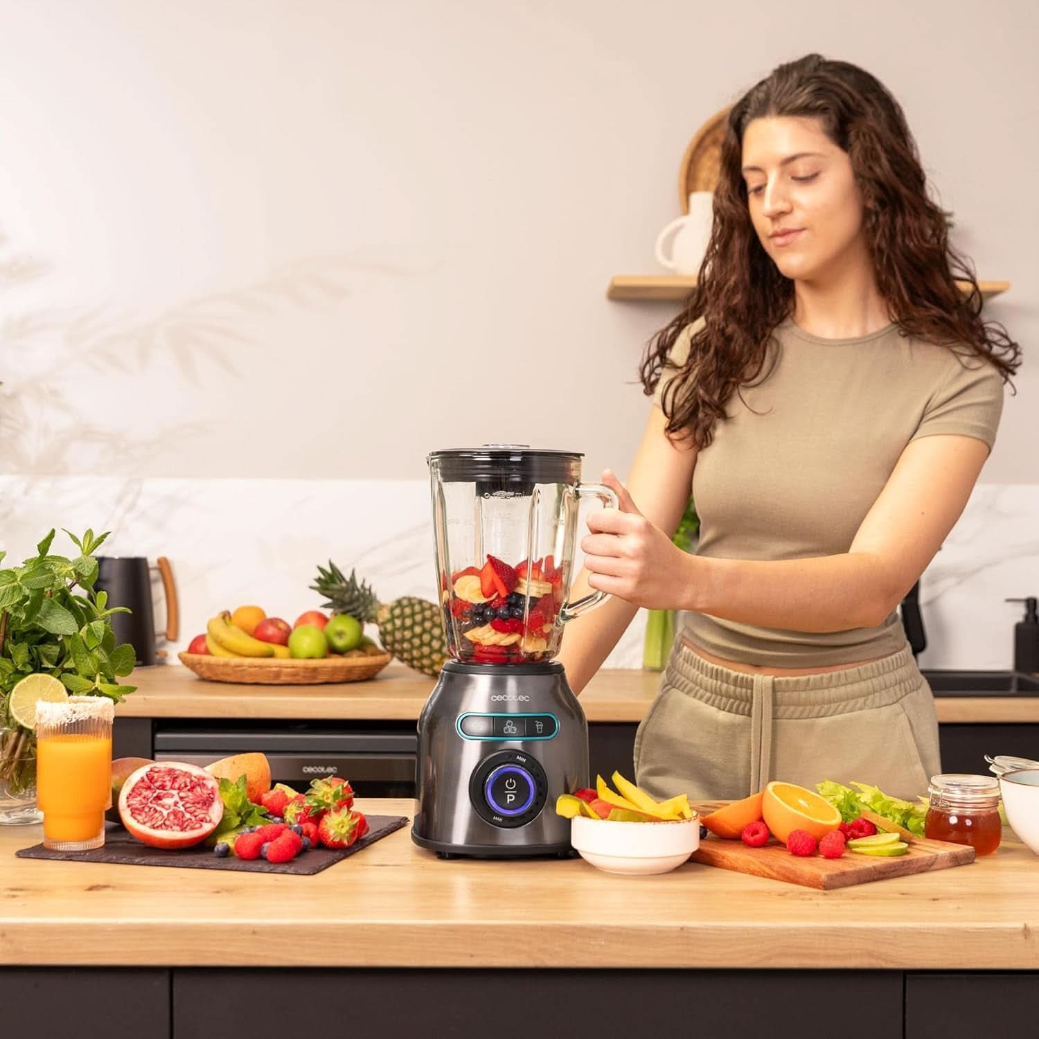 Cecotec Standmixer Power Zwart Titanium 2200MAX Smooth, 2200 W Maximale Leistung, 6 Klingen Aus Edelstahl, Ice-Crush-Funktion, Turbo- en Smoothie-Funktion, Autoclean-Funktion Kitchen Naty Shop