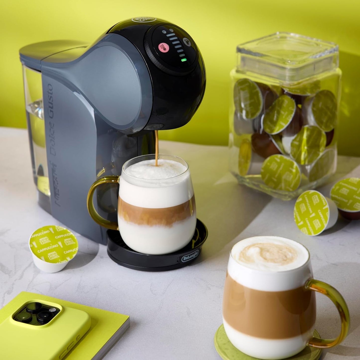 NESCAFÉ DOLCE GUSTO DeLonghi Dolce Gusto Genio S EDG226.A, Capsule-espressomachine inclusief 3 capsules, compact ontwerp, verstelbare lekbak, 0,8 l, afneembaar waterreservoir, 1470 W, Antraciet