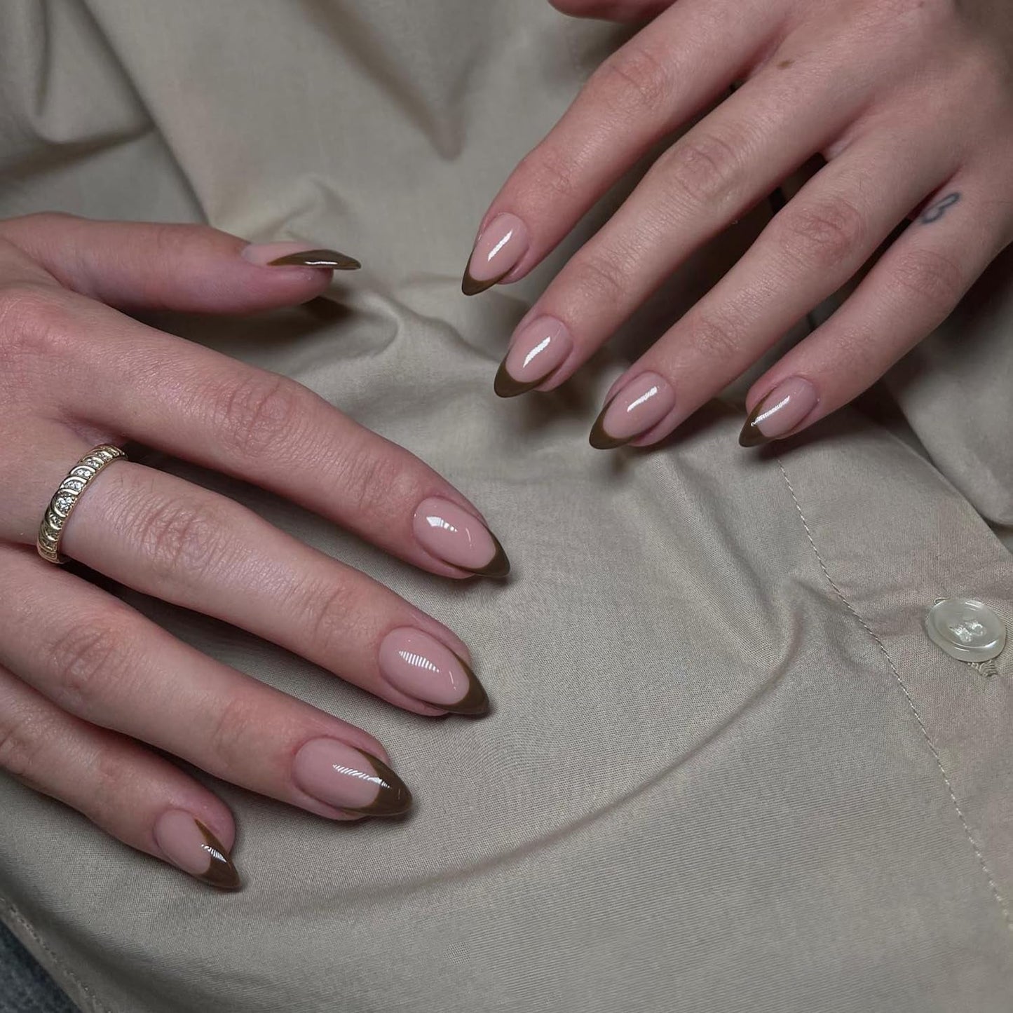 Lange Franse tips Gouden glitterlijm op lange vierkante nagels Glitter Franse tip Kunstnagels Set Vierkante kunstnagels voor dames 24 stuks