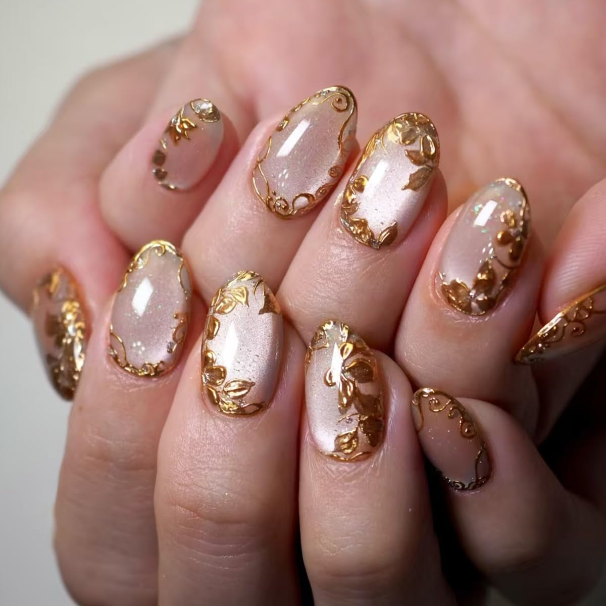 Moonglow korte magnetische kunstnagels, roze amandelrood gradiënt glitter kattenoog met lijm, roze rode ombre glitter fototherapie kunstnagels voor dames en meisjes