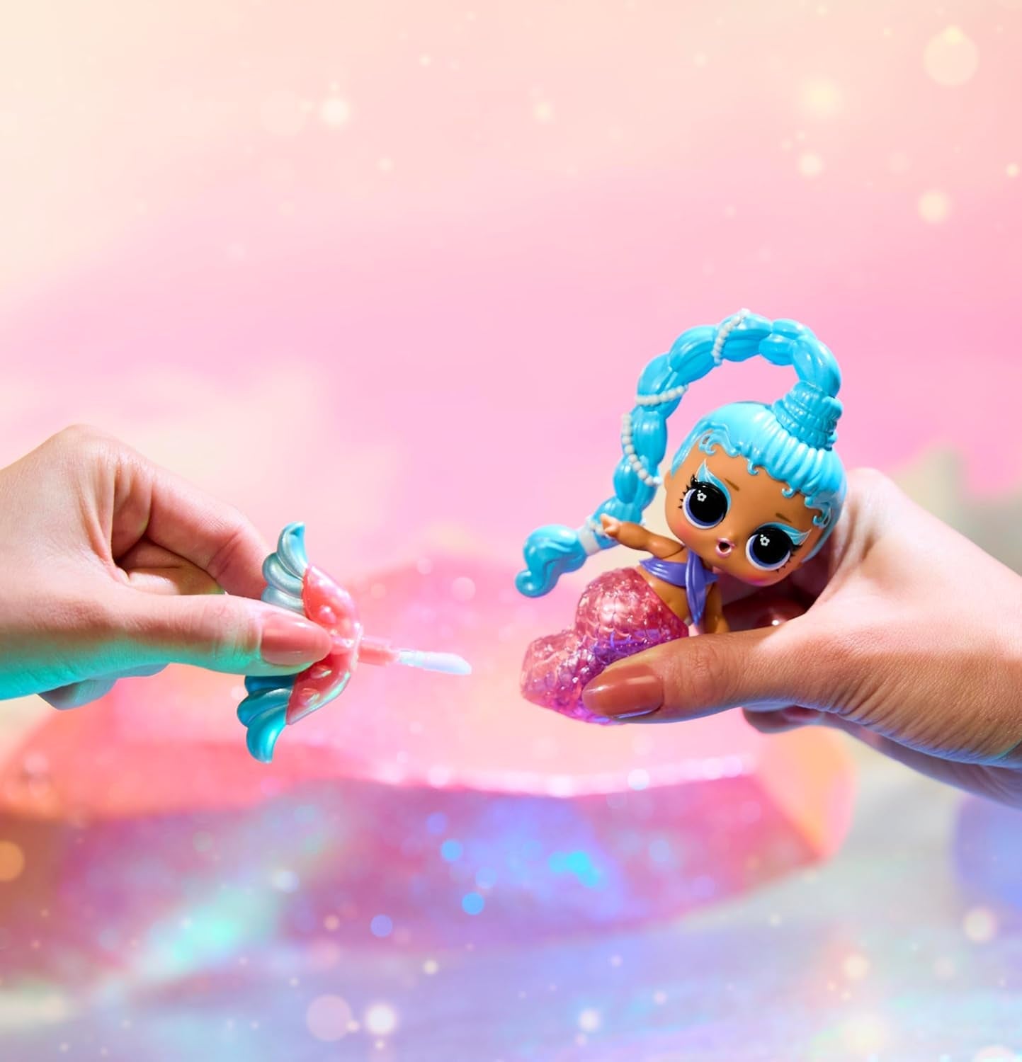 LOL Verrassing! Mermaids Makeover Magic Tots - Echte lipgloss voor jou en je pop om zelf te maken, te mixen en make-up te maken, Leuk waterspel, 6 poppen om te verzamelen - Vanaf 4 jaar