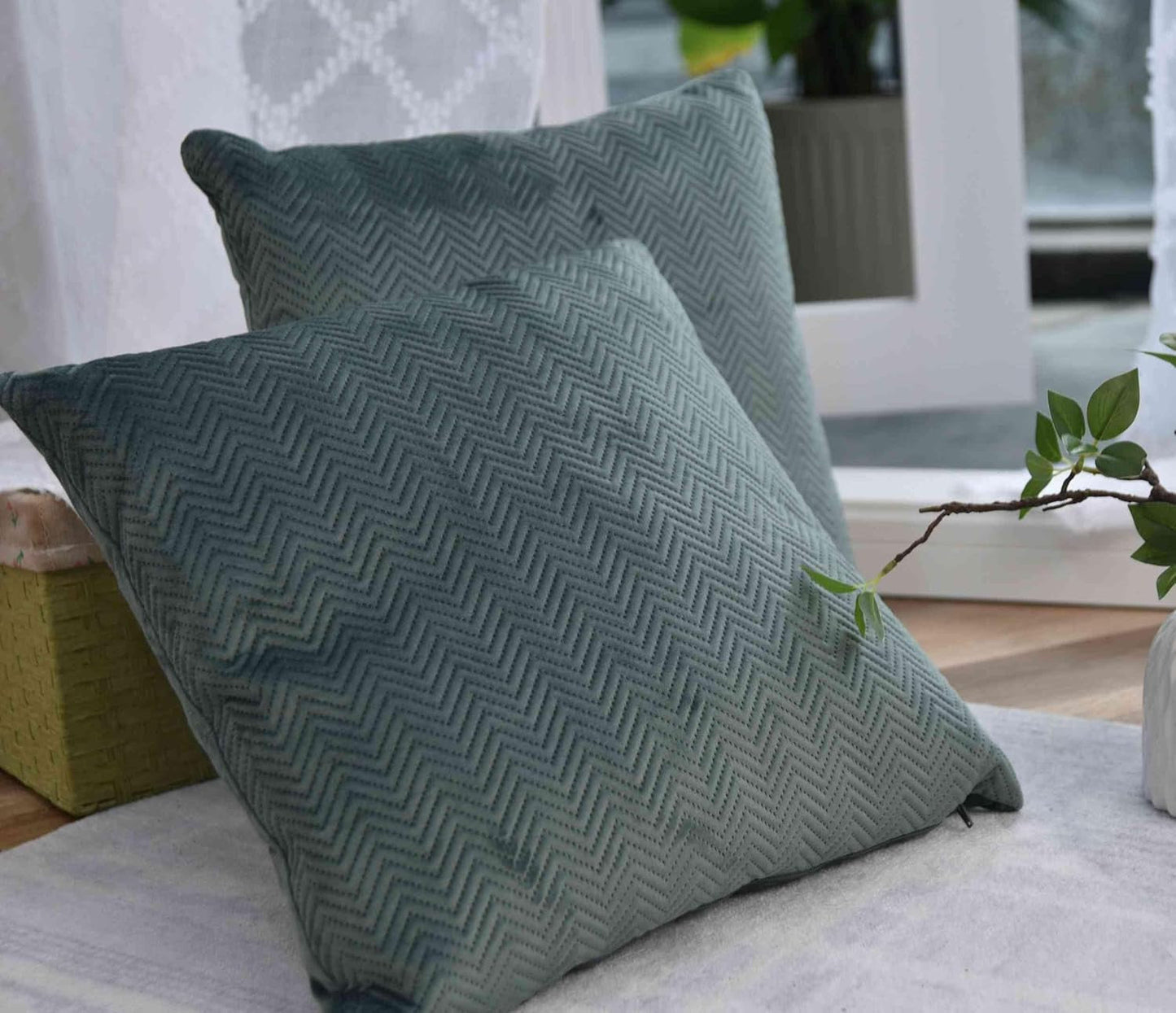 Gordijndooskussen Decoratief kussen Lxb 45X45 Cm Groene jacquard "Greta" Met visgraatmotief Gemakkelijk te onderhouden Ritssluiting Zachte vulling 320G - Verschillende kleuren, 2023510 Reiskussens Naty Shop