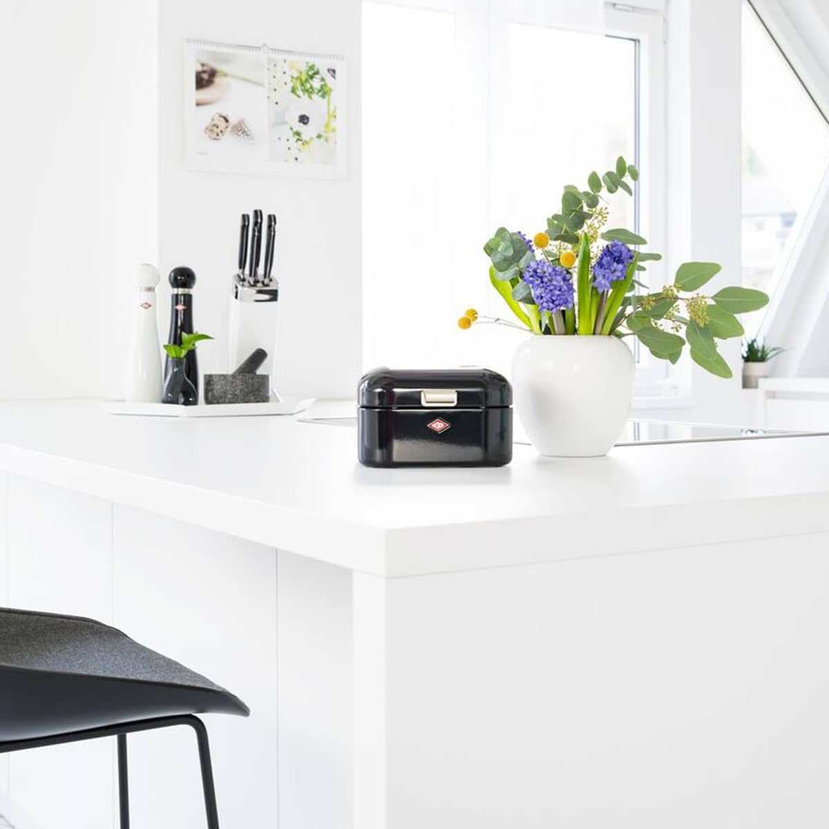 Wesco Mini Grandy broodtrommel in roze, gepoedercoate staalplaat, ventilatiegaten en stevige handgreep Voedselopbergdozen Naty Shop