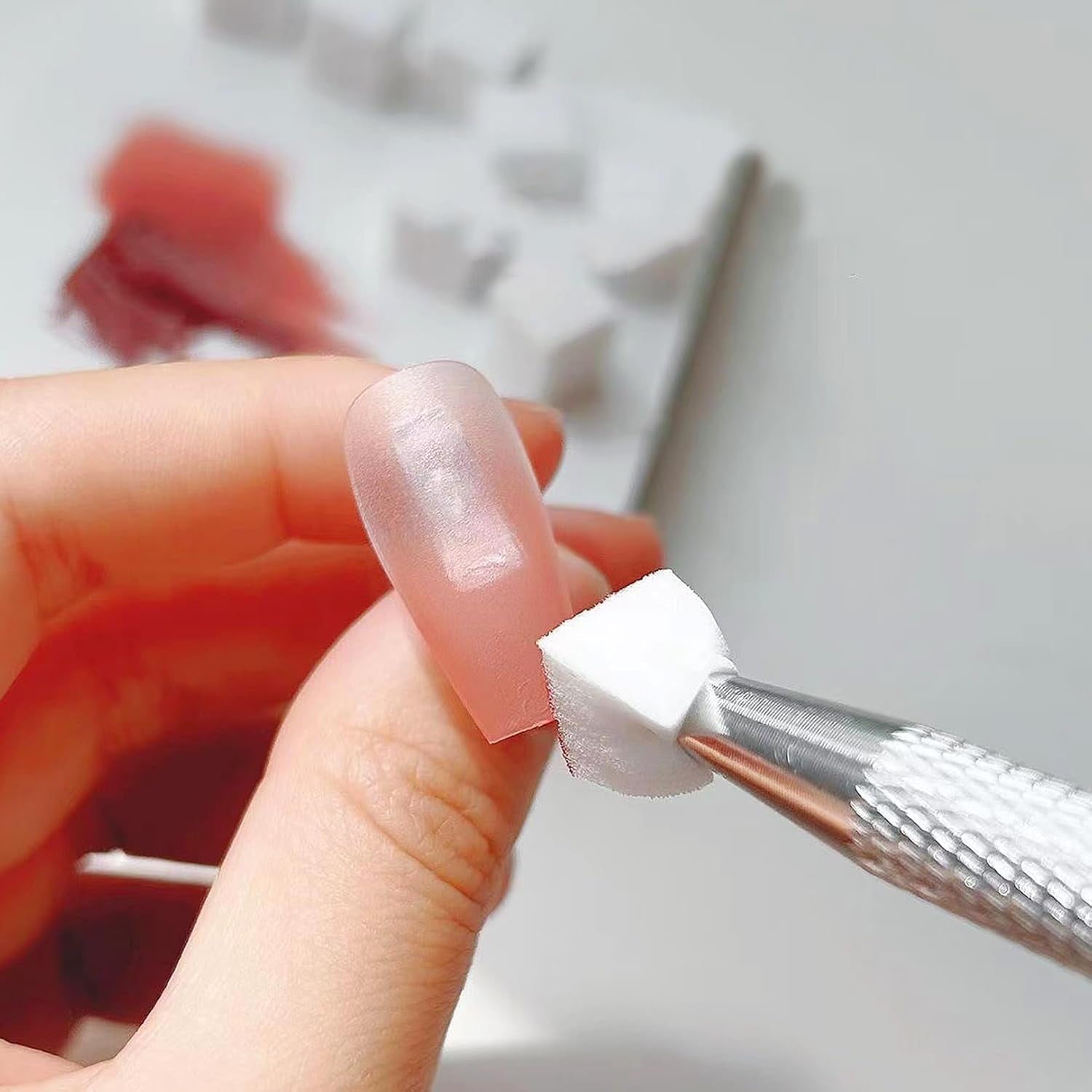 100 Stück Nail Art Schwamm Mit Piercing Zange,Nail Art Zubehör Schwamm Mit Piercing Kugel Aufdreher,Spons Brush Applikator,Nagelkunst-Rendering-Werkzeuge,Für Gradient Nail Art Patterns Erstellen.