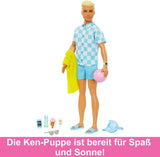 Barbie Ken - Blonde pop met blauw shirt en zwemschort, strandaccessoires en strandbal voor creatief spelen, vanaf 3 jaar, HPL74
