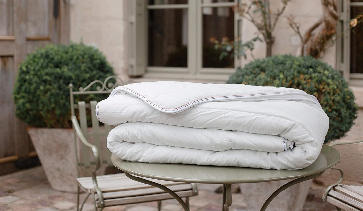 COLAS NORMAND Warm dekbed, wasbaar op 95°C, 240 X 220 Cm, duurzaam, microvezel, zacht, zijdeachtig en comfortabel, gemaakt in Frankrijk, wit Dekbedden en quilts Naty Shop