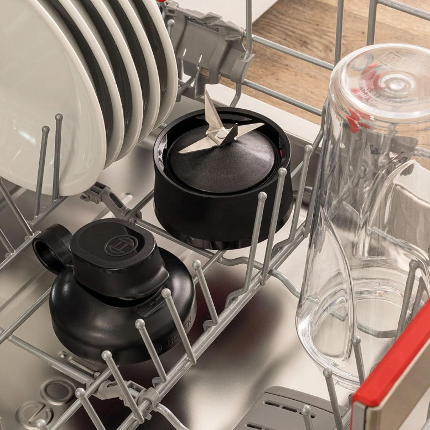 Bosch Mini-Standmixer Vitapower Serie 2 MMB2111S, Highspeed-Mixer, Bis Zu 40.000 Rpm, Tritan Togo-Flasche 0,6 L, Trinkdeckel, Bruchsicher, Spülmasch.Geeignete Teile, 450W, Zilver/Schwarz Keuken Naty Shop