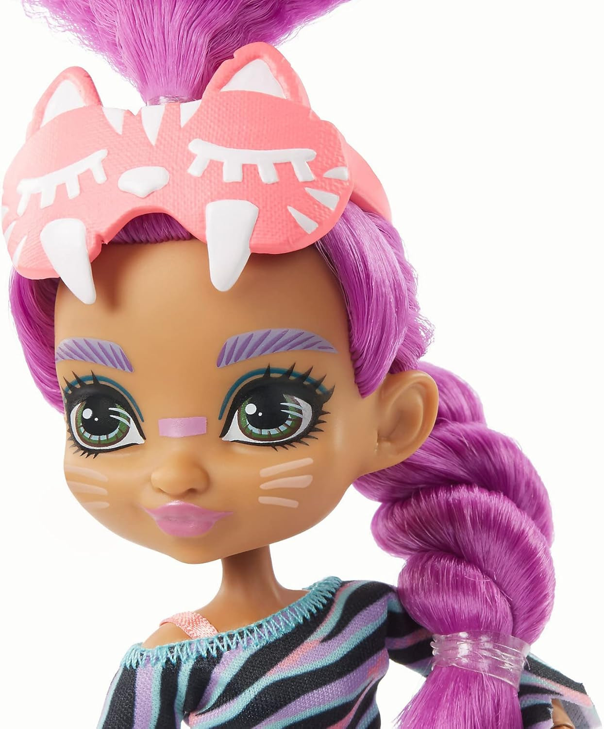 Cave Club GTH02 - Roaralai Pyjama Party Fun Doll, gelede pop met paars haar en accessoires, cadeau voor kinderen vanaf 4 jaar, veelkleurig