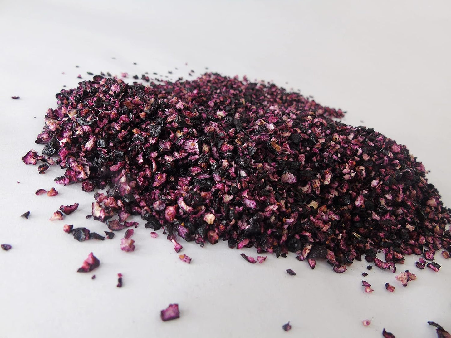 Gevriesdroogde bosbessen stukjes 100g - Gevriesdroogde bosbessen - Gevriesdroogd fruit - Gevriesdroogd gedroogd fruit - Ideaal voor het bakken, decoreren van taarten, muesli en desserts Gedroogde producten Naty Shop