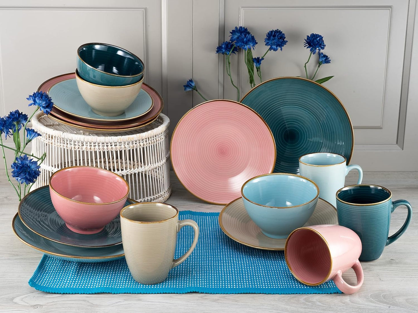 CreaTable, 22506, COSY DAY-serie, 16-delige serviesset voor 4 personen, porseleinen combinatieservies, vaatwasmachine- en magnetronbestendig, kwaliteitsproductie