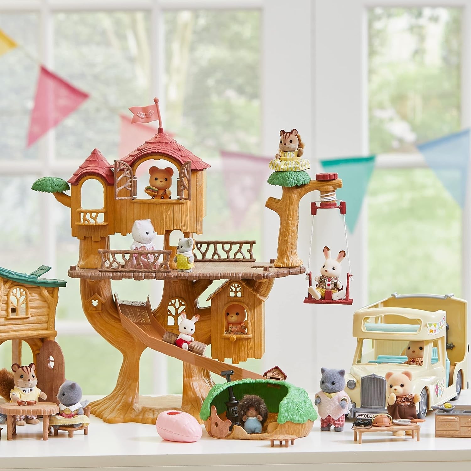 Sylvanian Families 5494 Boomhut met avontuur - Poppenhuisspeelset