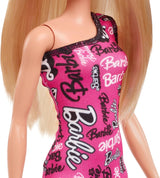Barbie-modepop met steil blond haar in roze stretchjurk met één schouder en schoenen met logoprint HRH07 Naty Shop-poppen
