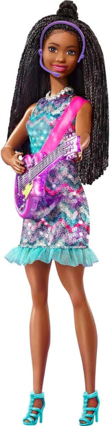 Barbie GYJ22 - Bühne frei für große Träume Brooklyn Puppe (ca. 30 cm, bruin haar) met melodie uit film, licht, microfoon en accessoires, geschenk voor kinderen vanaf 3 jaar