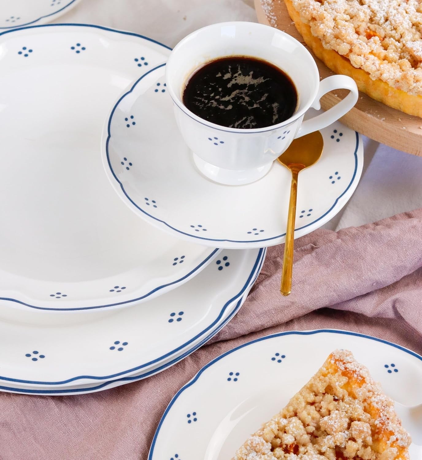 Mäser Lova Serie 18-delig porseleinen koffieservies - 6 dessertborden (19,5 cm), 6 kopjes (19 cl) en 6 schotels (15,5 cm), blauw
