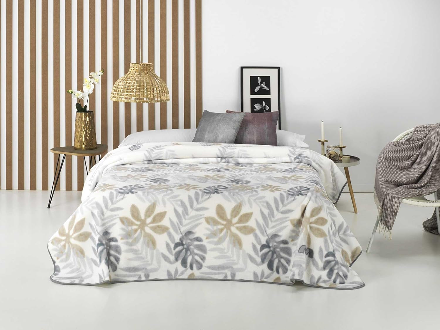 Bedrukte deken, groot volume, 100% polyester, 450 G/M², zacht, voor herfst/winter, Design Harmony N10, 170 x 240 cm, voor bedden van 90/105 cm, grijs Naty Shop dekbedden en dekbedden grijs 170x240 cm - bed 90/105 cm