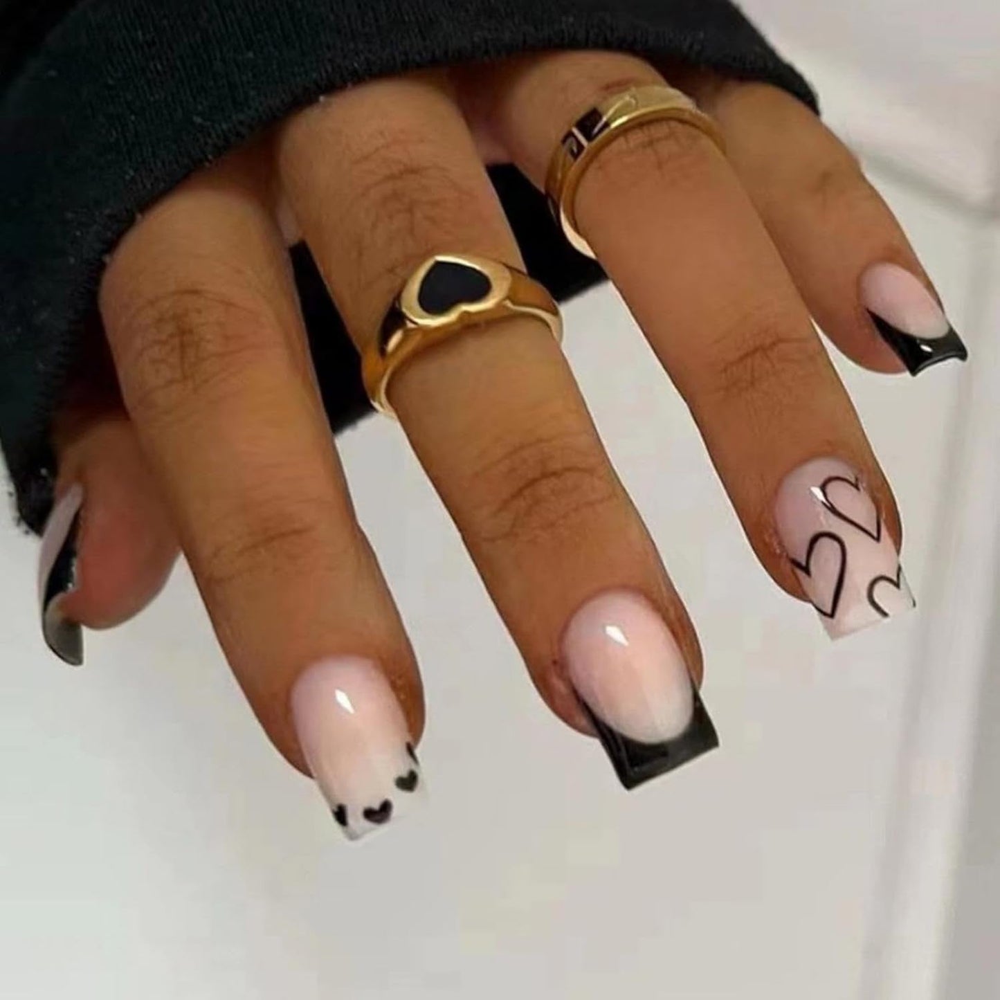 24 stuks korte vierkante Franse tip kunstnagels wit hart ontwerp zwarte acrylnagels volledige dekking