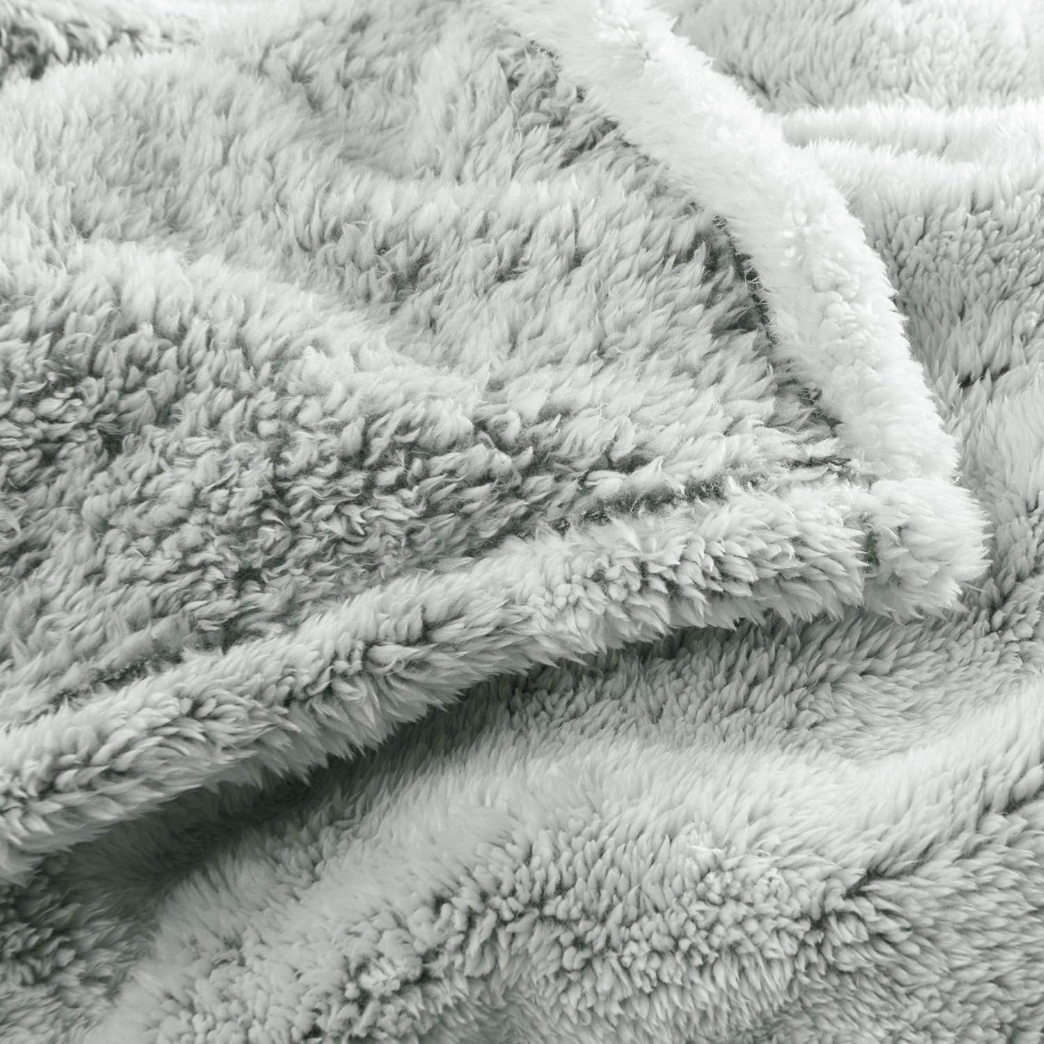 Aqua-Textil Pluizige knuffeldeken 150 X 200 Cm Grijs Wit Melange Pluche TV-deken Sprei Sherpa Fleece Oeko-Tex Ottawa Bedden en dekens Besuche den aqua-textil-Store