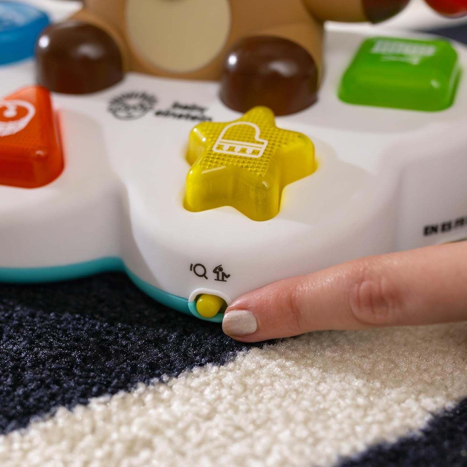Baby Einstein, Drum & Learn Dean Muzikaal leerspeelgoed - Multisensorisch babyspeelgoed, 2 speelmodi, kleuren, vormen en instrumenten, 50+ geluiden, vanaf 6 maanden Babyspeelgoed Naty Shop