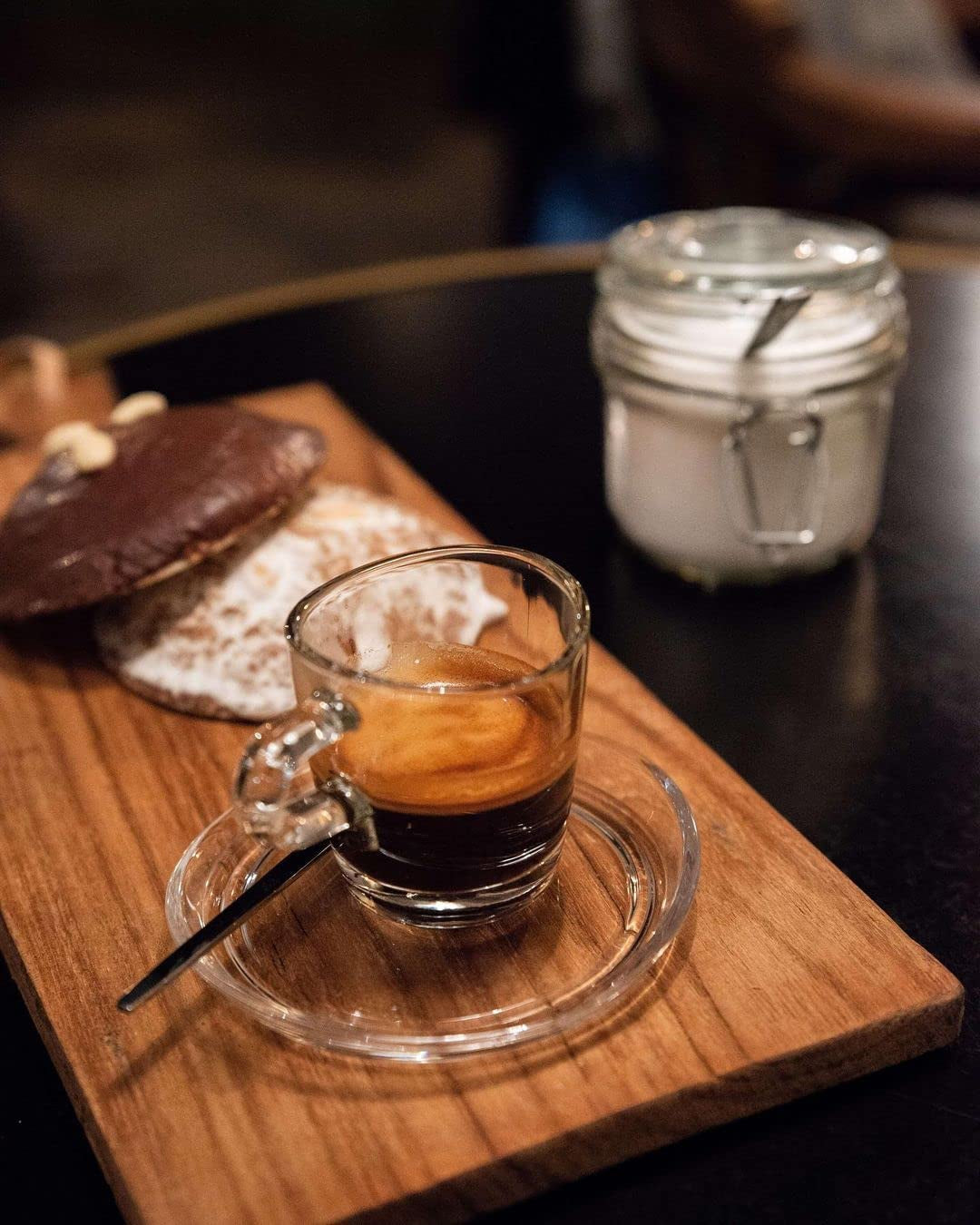 Espresso N°10 van Coffee858 - Sterke en kruidige espressomelange, bestaande uit 70% Arabica bonen uit Brazilië en 30% Robusta (1000g)