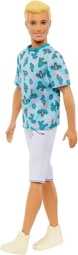 Barbie Ken Fashionistas-pop - T-shirt met cactus- en palmprint, witte shorts en sneakers, perfect voor avonturen met vrienden en wandelingen door de stad, voor kinderen vanaf 3 jaar, HJT10 Naty Shop-poppen