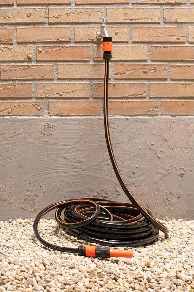 BLACK+DECKER Tuinslang 15 meter - Ø13MM - Duurzaam PVC - Tuin besproeien, auto wassen, zwembad vullen - Compatibel met elke standaard kraan - Zwart/Oranje