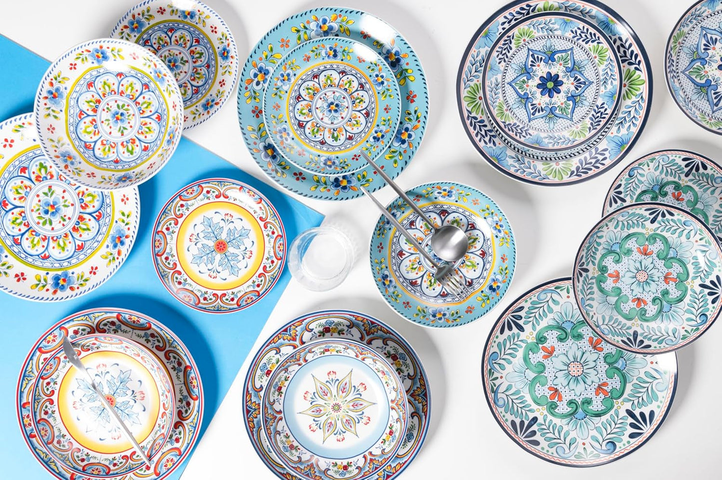 18-delig porseleinen servies, 6 verschillende bordensets, Andalusië