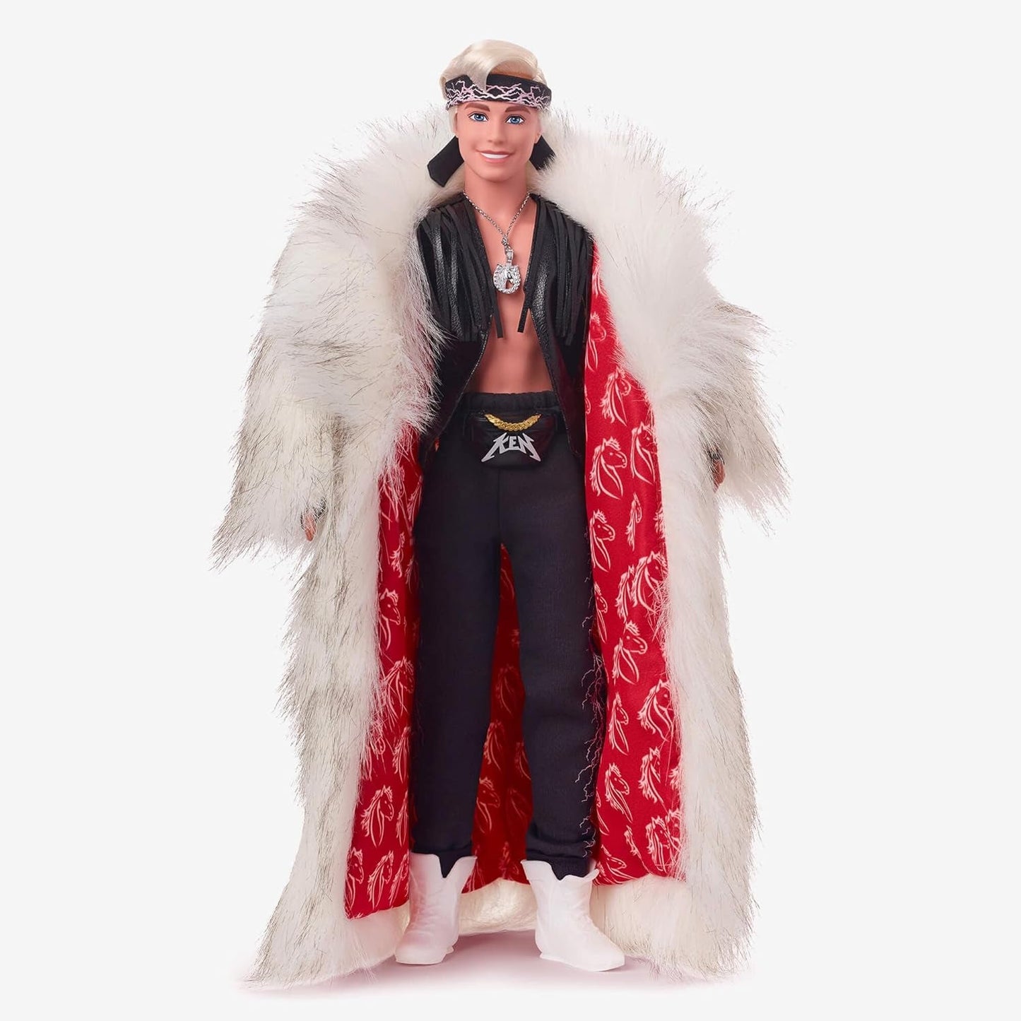 Barbie The Movie Collectible Ken-pop met grote nepbontjas en zwart vest met franjes en bandana, HRF31
