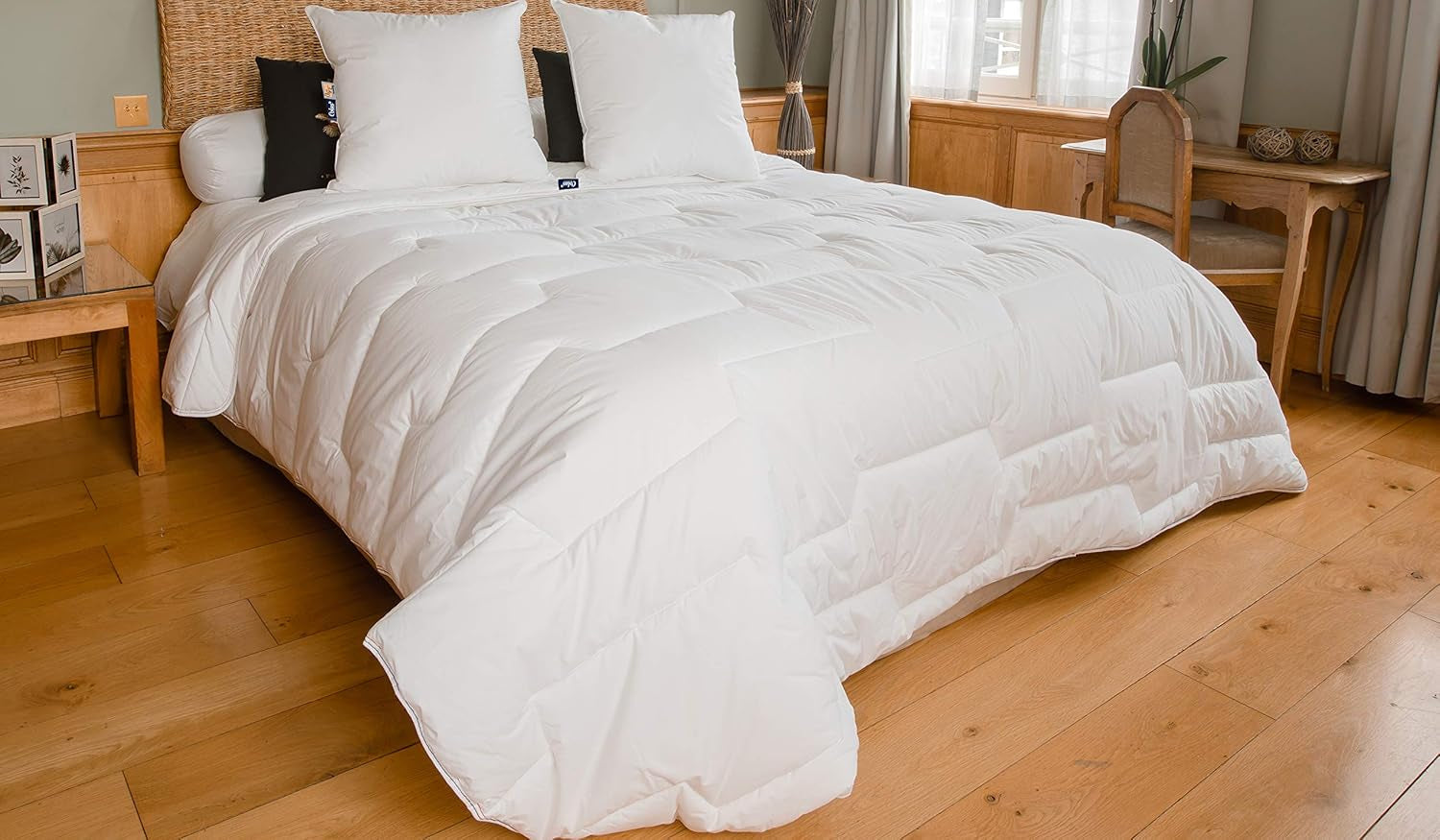 Dekbed van percalkatoen 240 x 220 cm Hoge kwaliteit 100% percalkatoen Zacht en comfortabel Duurzame fijne afwerking Gemaakt in Frankrijk Witte dekbedden en dekbedden Naty Shop
