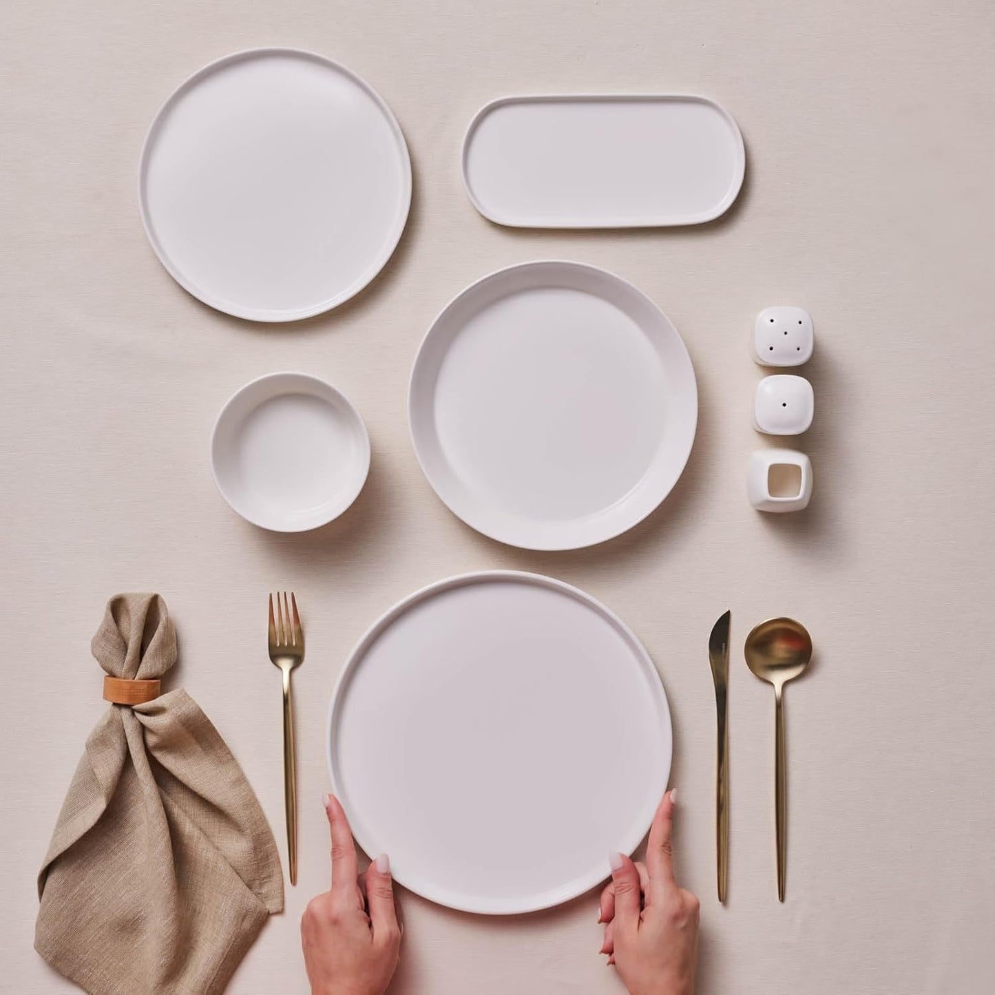 Karaca Stream Bone Bomo 12-persoons serviesset Elegante vierkante bordenset Elegant wit porseleinen servies