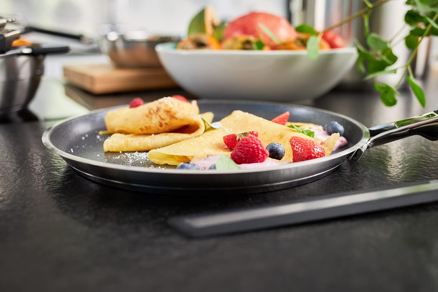 RÖSLE SILENCE PRO pannenkoekpan, premium krasbestendige Proresist antiaanbaklaag, 18/10 roestvrij staal, geschikt voor inductie Potten en pannen Naty Shop