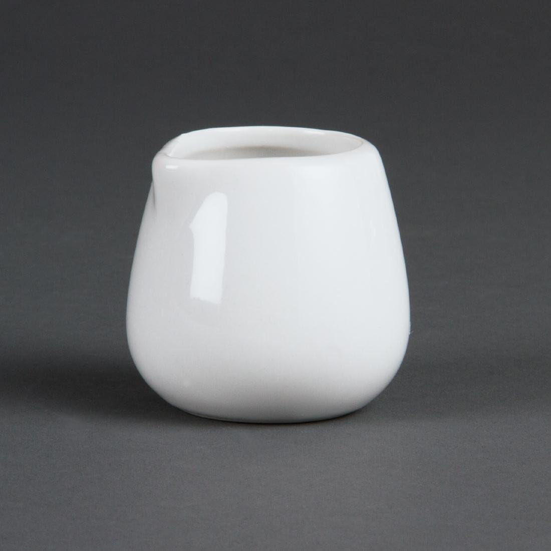 Olympia Whiteware kleine serveerkannen 43 ml/1,5 oz (pak van 12), wit porselein - greeploze kan ideaal voor melk, room, sauzen, jus - vaatwasser-/magnetronbestendig, thuiscafé, restaurant, C203