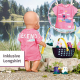 BABY born 832790 Weekend Fishing - Visserijpop accessoireset met ligstoel met levendige print, bijzettafel, glas, mand, eendjes en hengel en roze lang shirt, Roze