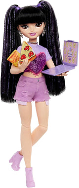 Barbie Dream Besties-pop en accessoires, beweegbare Teresa-modepop met bruin haar en haarclips, 10-delig videogamethema, HYC23 Naty Shop-poppen Video en eten