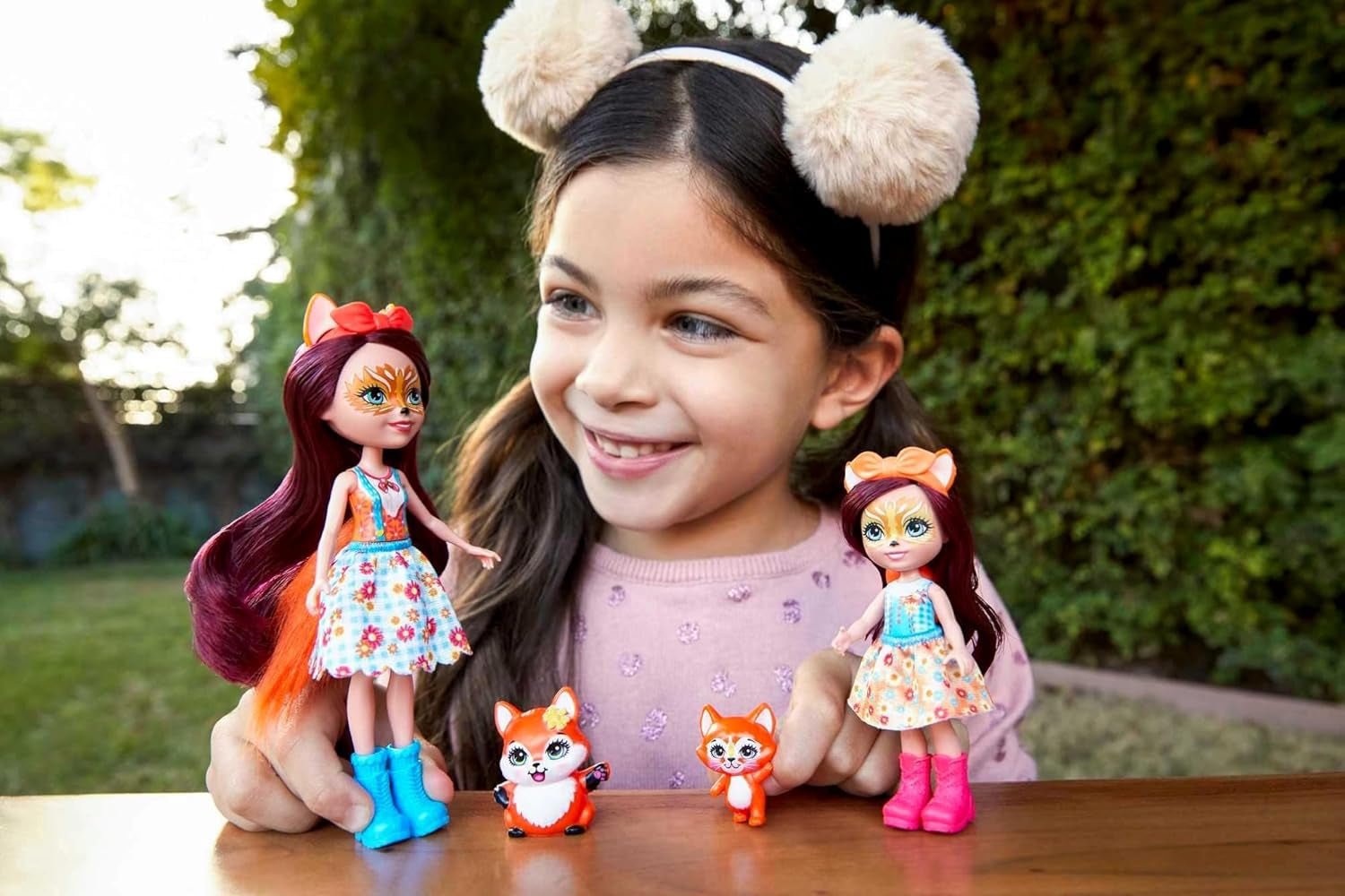 Enchantimals HCF81 - Felicity Fox en haar kleine zusje (ca. 15 cm en ca. 10 cm) en 2 dierenfiguren, afneembare rok en accessoires, leuk cadeau voor kinderen vanaf 3 jaar