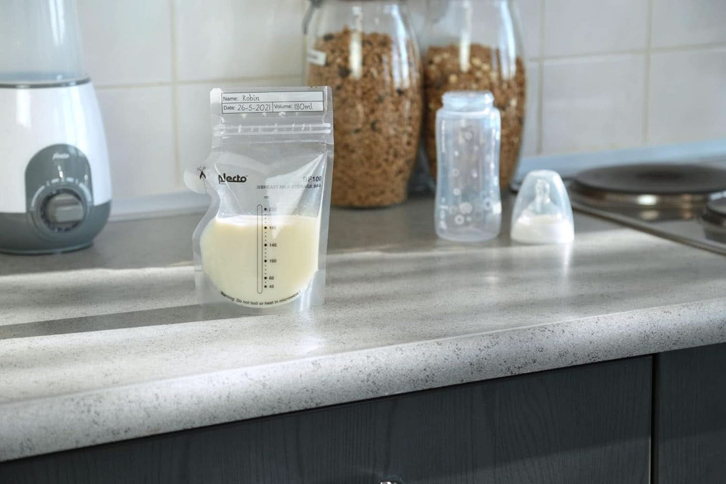 BF100 Bewaarzakje voor moedermelk - Zakje voor moedermelk - inhoud 220 Ml - 100 stuks - Transparant Voedings- en Borstvoedingsaccessoires Bebe Naty Shop