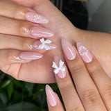 24pcs Witte Amandelpers op Franse nagels met strikken Parels Nepnagels Lijm op valse nageltips Glitternagels