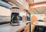 SEVERIN compacte espressomachine, aromatische koffie met koffiemachine voor maximaal 4 kopjes, espressomachine met filter en permanent oscillerend filter, roestvrij staal/zwart, KA 4808