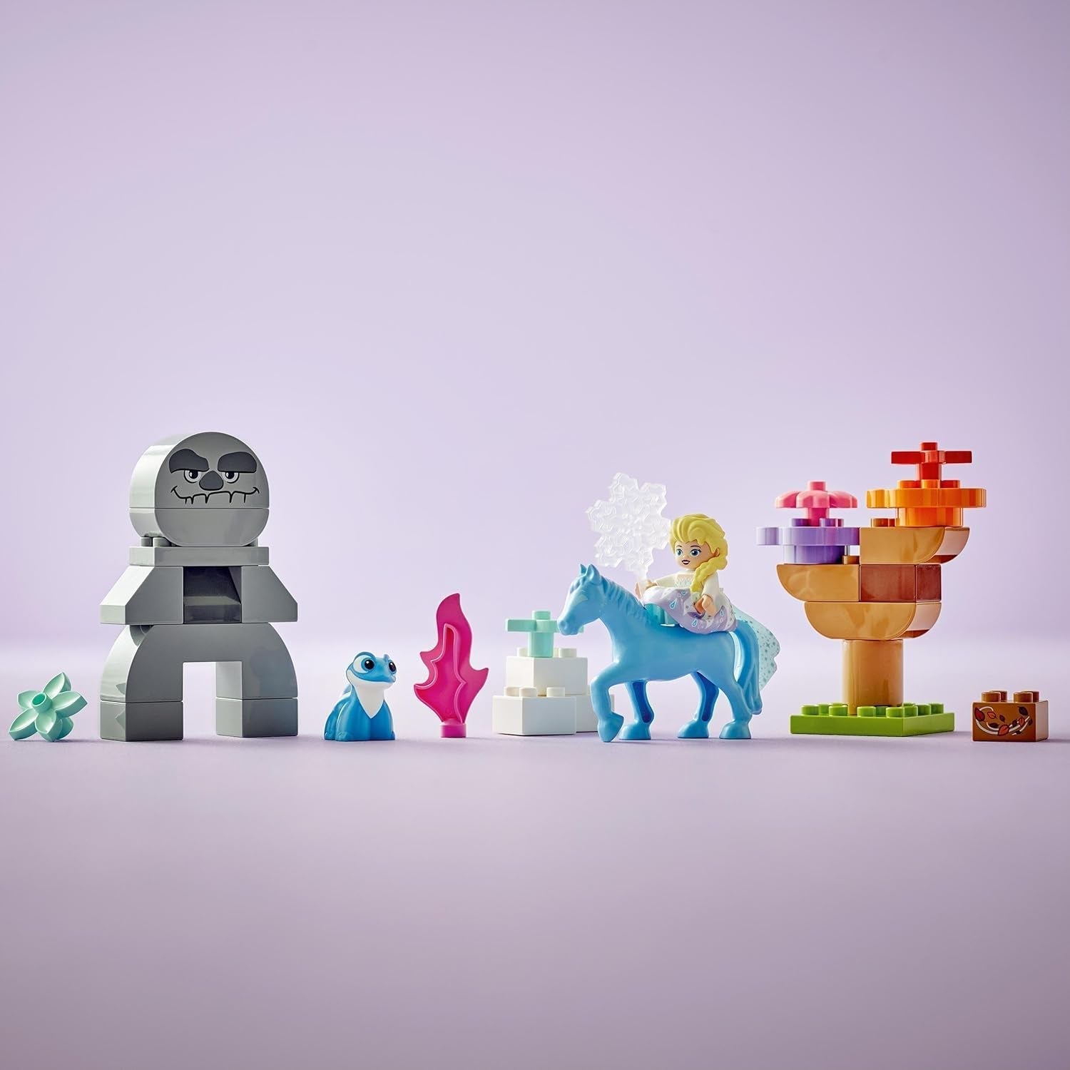 LEGO DUPLO | Disney ELSA en Bruni in het Betoverde Bos, IJskoningin, speelgoed met 4 figuren voor 2-jarigen, kleutercadeau voor meisjes en jongens vanaf 2 jaar, gebaseerd op Frozen 2 10418 Bouwsets Beuche in LEGO-Store