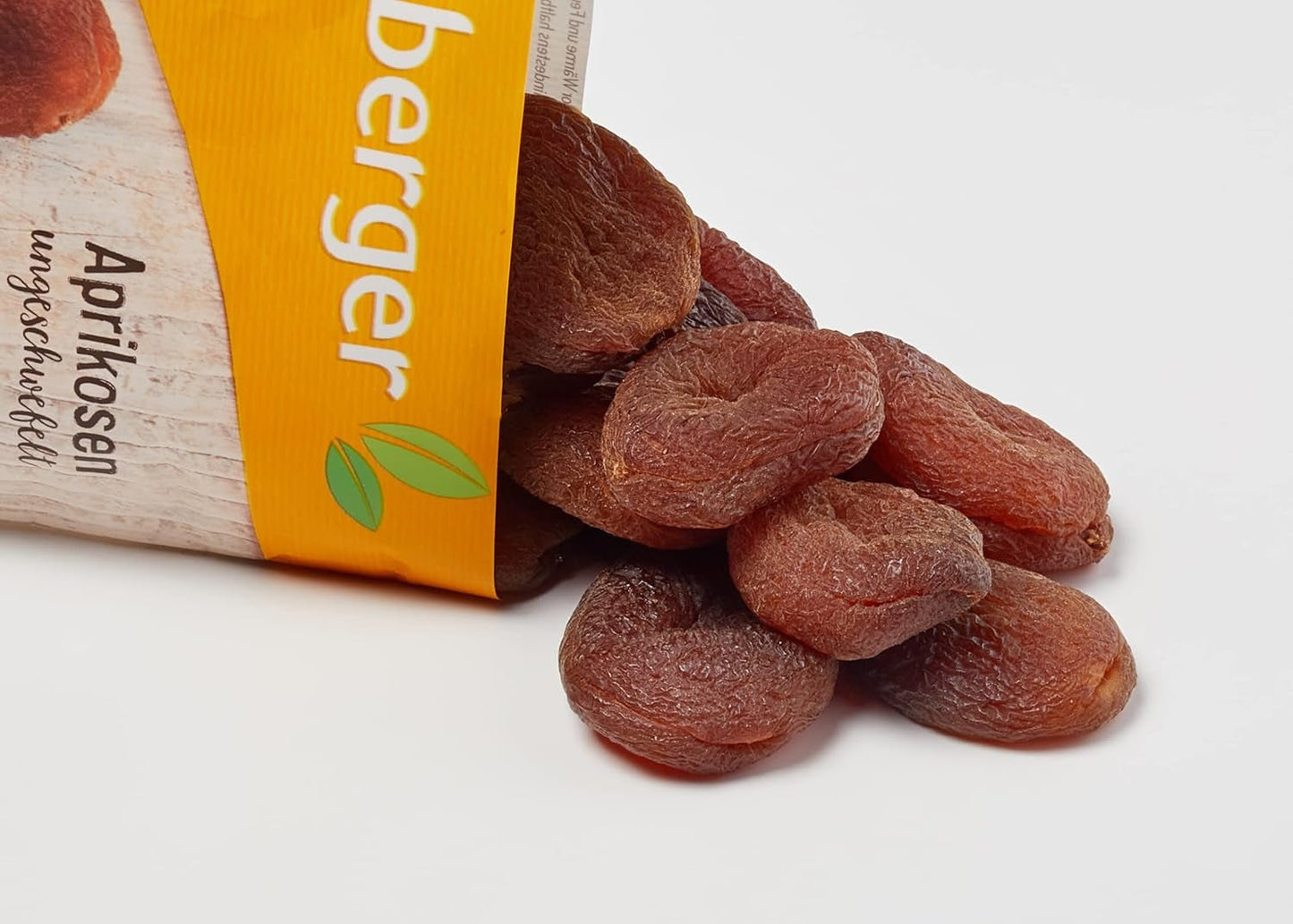 Seeberger Ongezwavelde Abrikozen: Onbehandelde gedroogde abrikozen met een zoete, fruitige smaak - geen toegevoegde suikers - ontpit, veganistisch (1 x 125g) Naty Shop Gedehydrateerde producten