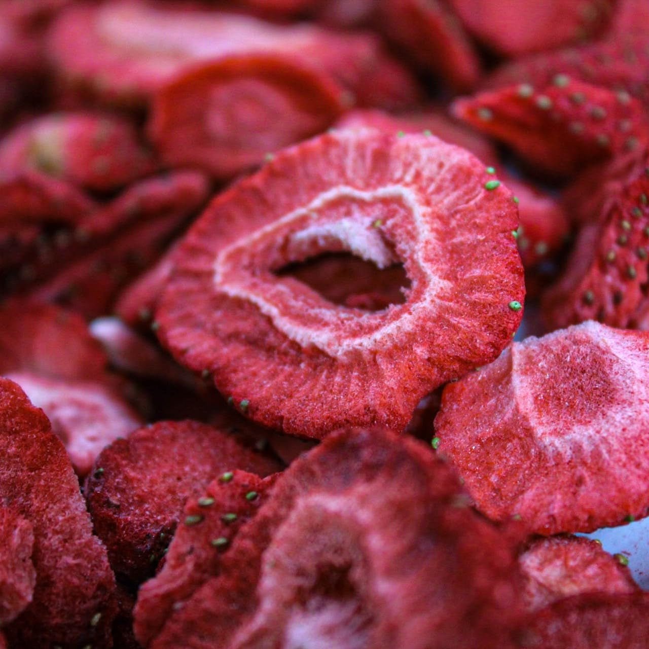 Gevriesdroogde aardbeien 150g - Gevriesdroogde aardbeischijfjes - Gevriesdroogd gedroogd fruit - Gedroogd aardbeifruit - Ideaal voor bakken, decoratie, snacks, muesli, desserts Gedroogde producten Naty Shop