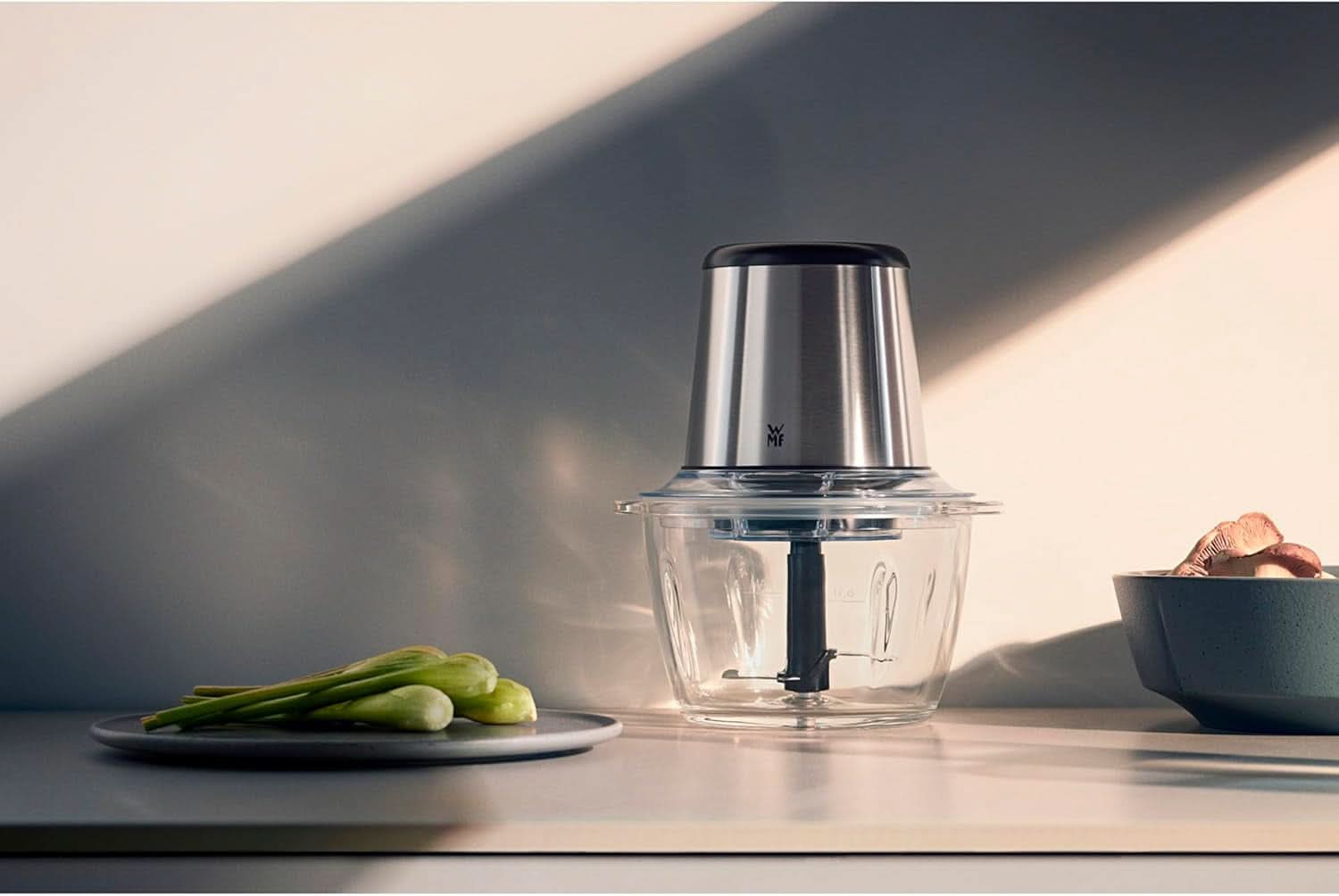 WMF Kult X Edition Zerkleinerer Elektrisch Met Glasbehälter, Blitzhacker 320 W, 2 Geschwindigkeitsstufen, Großer Mixbehälter, Cromargan Matt Kitchen Naty Shop