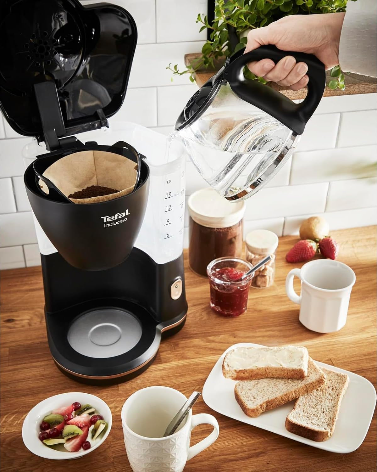 Tefal Incluo Filter-espressomachine, espressomachine Extreem eenvoudig in gebruik, geschikt voor rechts- en linkshandigen, automatische dekselopening, 1,25 l, 10 tot 15 kopjes, CM533811