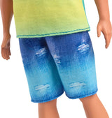 Ken Barbie Fashionistas pop nr. 236 met zwart haar, groenblauw ombré tanktop, spijkerbroek en zilveren sneakers, HYV00