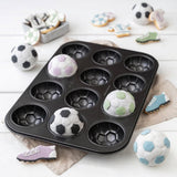 Zenker 12Er Muffinform – Muffinbackblech Für Muffins en Cupcakes Aus Der Serie Soccer Baking– Hitzebeständiges 12Er Muffinblech Mit Antihaftbeschichtung, Schwarz Vormen en bakplaten Naty Shop