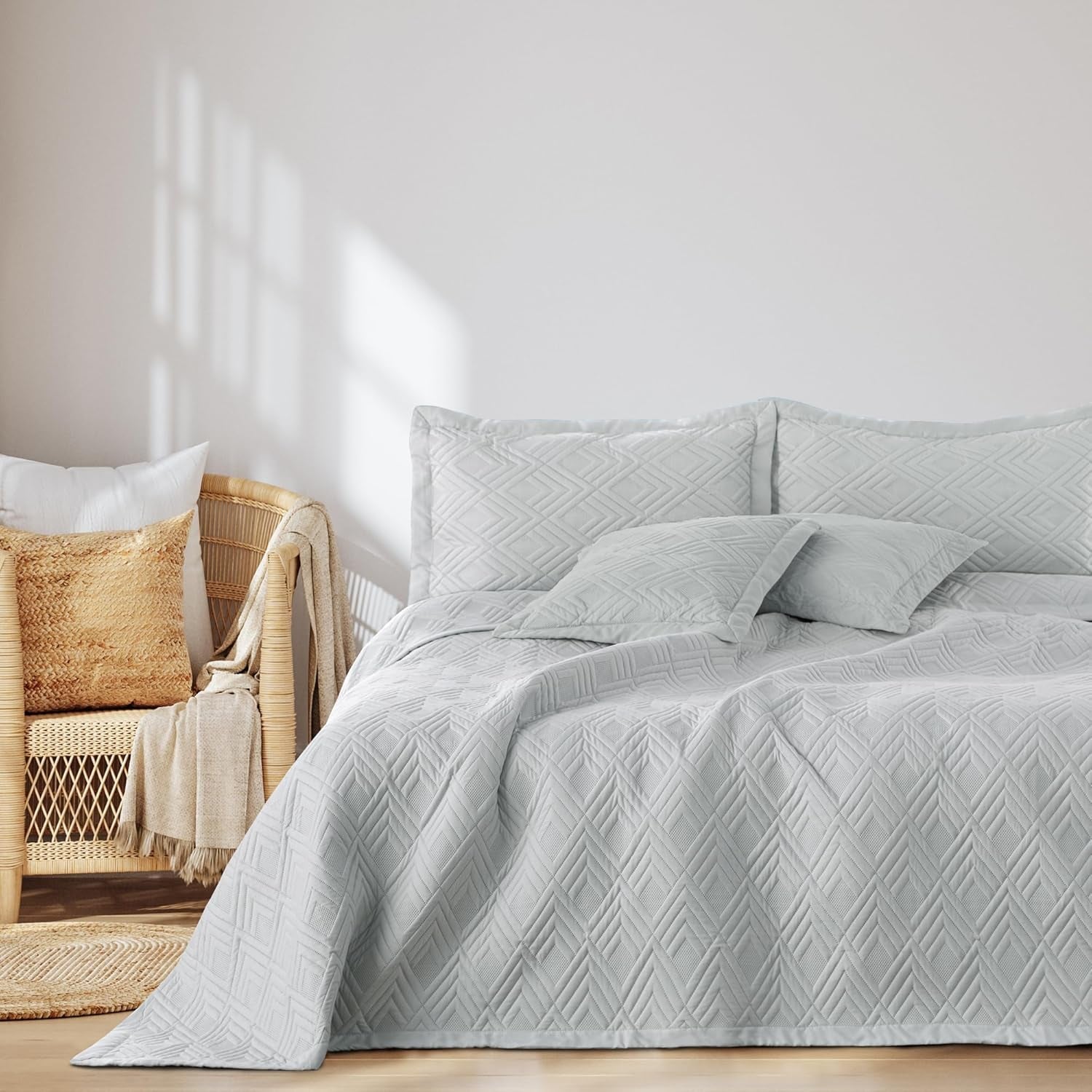 Ameliahome Sprei 170X210 Cm Dubbelzijdige sprei Ultrasoon Quilten Polyester Ophelia Donkergroen Bedden en Dekens Besuche den AmeliaHome-Store Ophelia Zilver 170X210 Cm